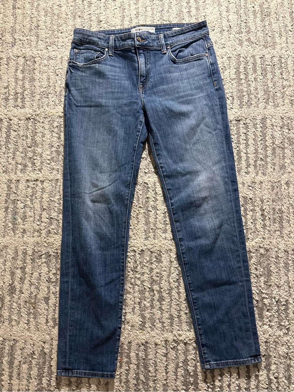 Velvet by Graham and Spencer mid wash blue straight jeans size 27